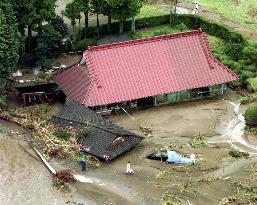 7 killed, 6 missing in landslide